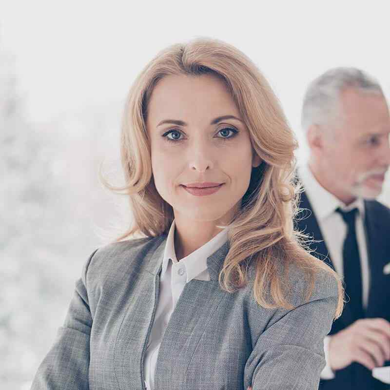 https://azclegal.com/wp-content/uploads/2019/04/img-people-05.jpg